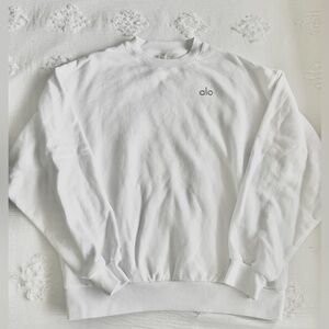 ALO Yoga Women's Classic White Crew Neck Sweater